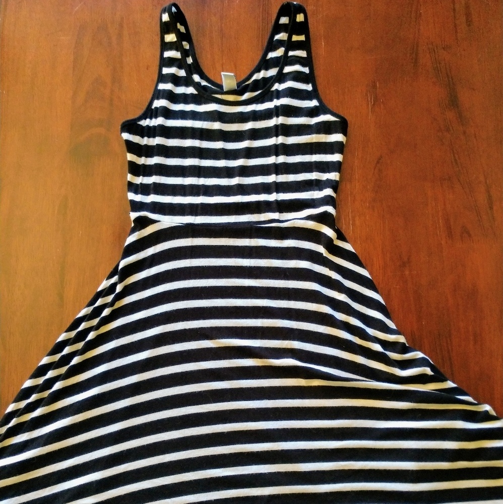 Old Navy stretchy midi dress